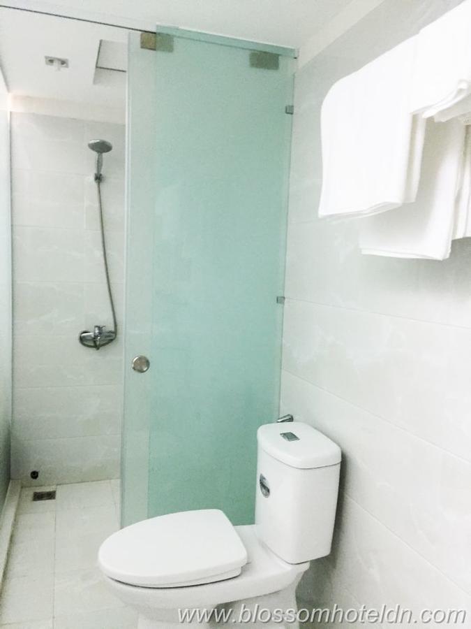 Blossom July Hotel Da Nang Exterior foto